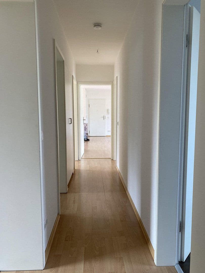 Prenájom bytu 5-izbový 112 m², Oberursel (Taunus), Hesensko Prenájom bytu 5-izbový 112 m², Oberursel (Taunus), Hesensko