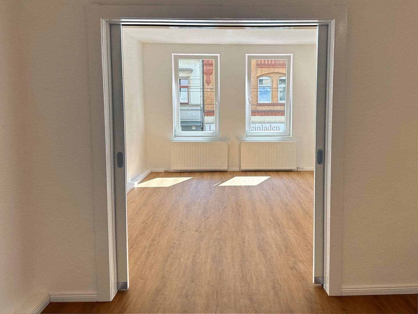 Prenájom bytu 4-izbový 100 m², Limmerstraße 10, Hannover, Dolné Sasko Prenájom bytu 4-izbový 100 m², Limmerstraße 10, Hannover, Dolné Sasko