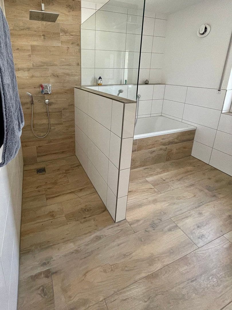 Predaj domu 142 m², pozemek 420 m², Am Brauhaus, Neustadt an der Aisch, Bavorsko Predaj domu 142 m², pozemek 420 m², Am Brauhaus, Neustadt an der Aisch, Bavorsko