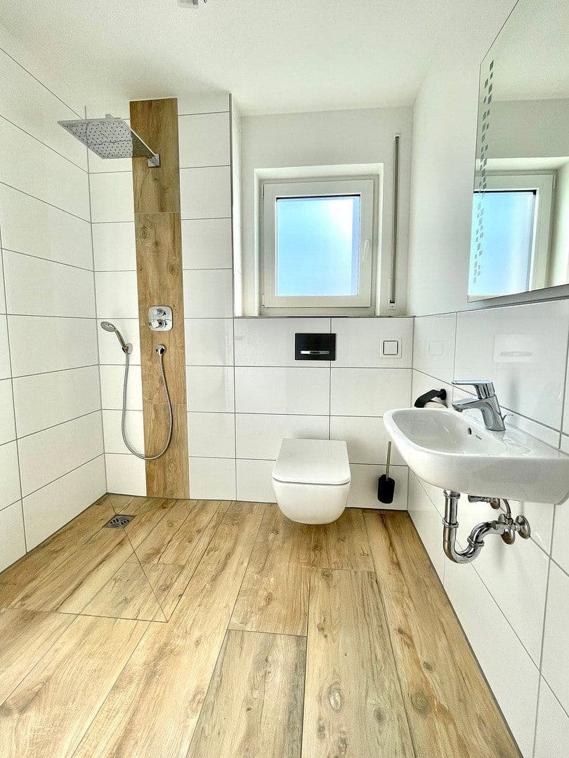 Predaj domu 142 m², pozemek 420 m², Am Brauhaus, Neustadt an der Aisch, Bavorsko Predaj domu 142 m², pozemek 420 m², Am Brauhaus, Neustadt an der Aisch, Bavorsko