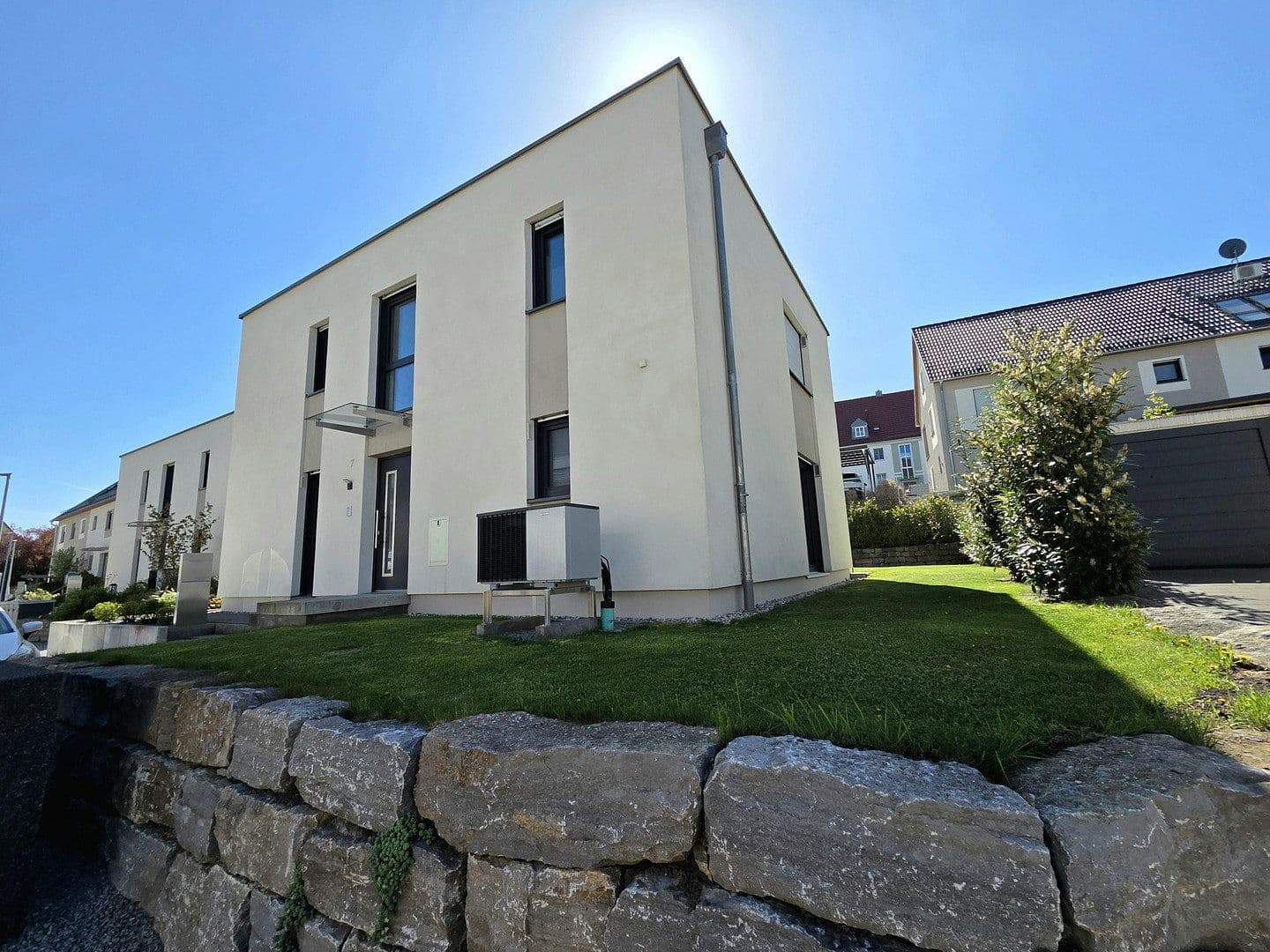 Predaj domu 142 m², pozemek 420 m², Am Brauhaus, Neustadt an der Aisch, Bavorsko Predaj domu 142 m², pozemek 420 m², Am Brauhaus, Neustadt an der Aisch, Bavorsko