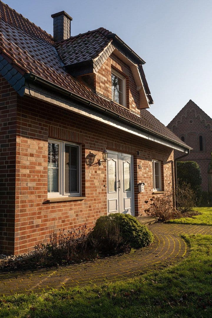 Prenájom domu 165 m², pozemek 430 m², Dülmen, Severné Porýnie - Westfálsko Prenájom domu 165 m², pozemek 430 m², Dülmen, Severné Porýnie - Westfálsko