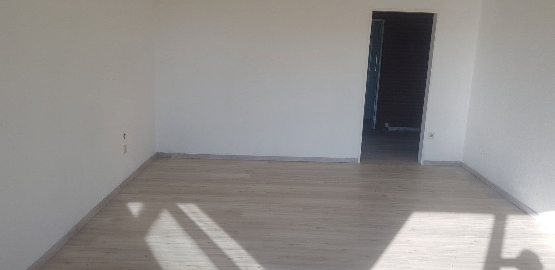 Prenájom domu 145 m², pozemek 640 m², Bremen, Brémy Prenájom domu 145 m², pozemek 640 m², Bremen, Brémy