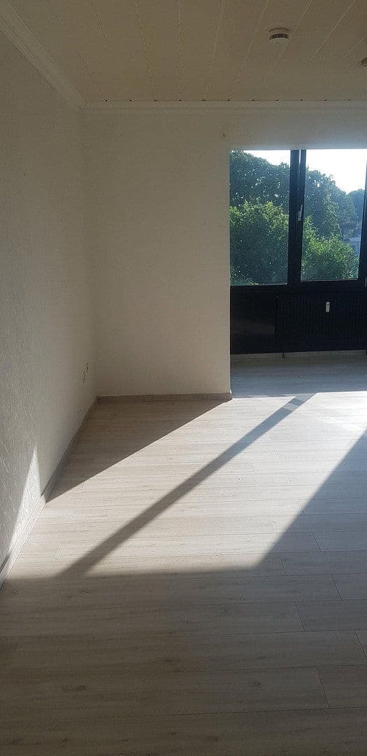 Prenájom domu 145 m², pozemek 640 m², Bremen, Brémy Prenájom domu 145 m², pozemek 640 m², Bremen, Brémy
