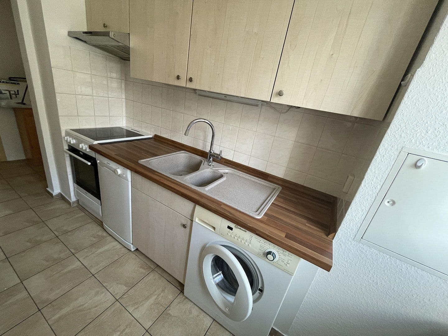 Prenájom bytu 3-izbový 60 m², Comeniusstraße 38, Chemnitz, Sasko Prenájom bytu 3-izbový 60 m², Comeniusstraße 38, Chemnitz, Sasko