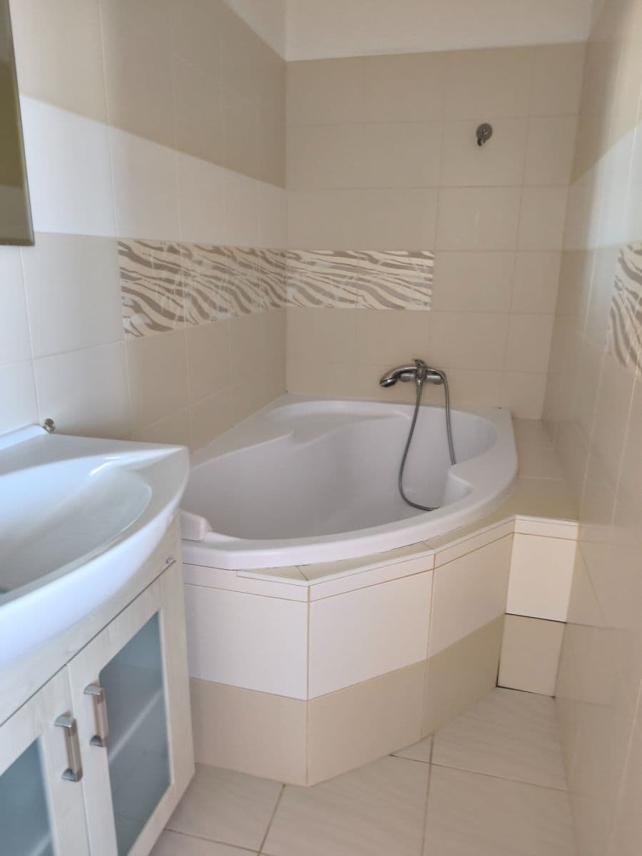 Prenájom bytu 3-izbový 70 m², Svatoplukova, Brno, Jihomoravský kraj Prenájom bytu 3-izbový 70 m², Svatoplukova, Brno, Jihomoravský kraj