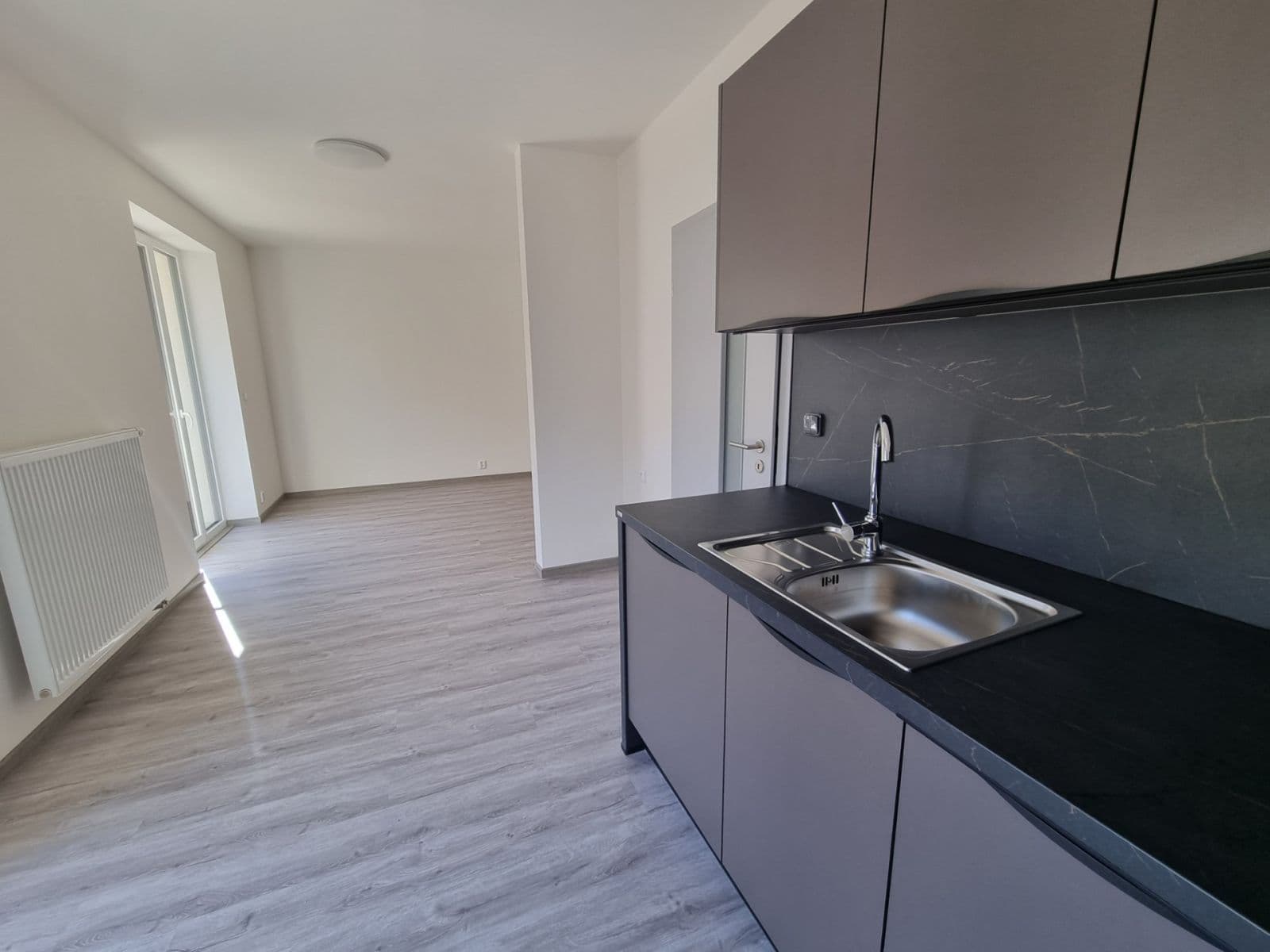 Prenájom bytu 1-izbový 35 m², Prokopa Velikého, Český Brod, Středočeský kraj Prenájom bytu 1-izbový 35 m², Prokopa Velikého, Český Brod, Středočeský kraj