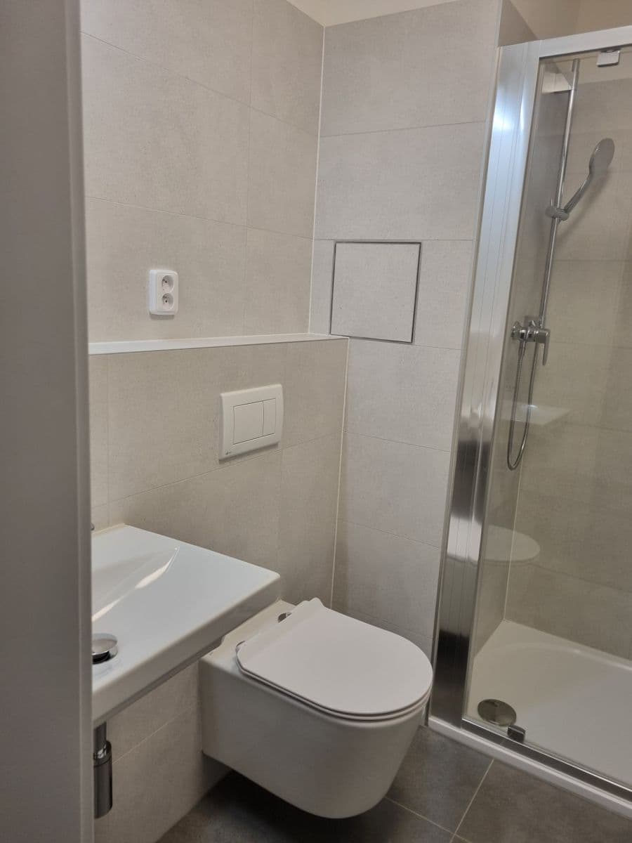 Prenájom bytu 1-izbový 35 m², Prokopa Velikého, Český Brod, Středočeský kraj Prenájom bytu 1-izbový 35 m², Prokopa Velikého, Český Brod, Středočeský kraj