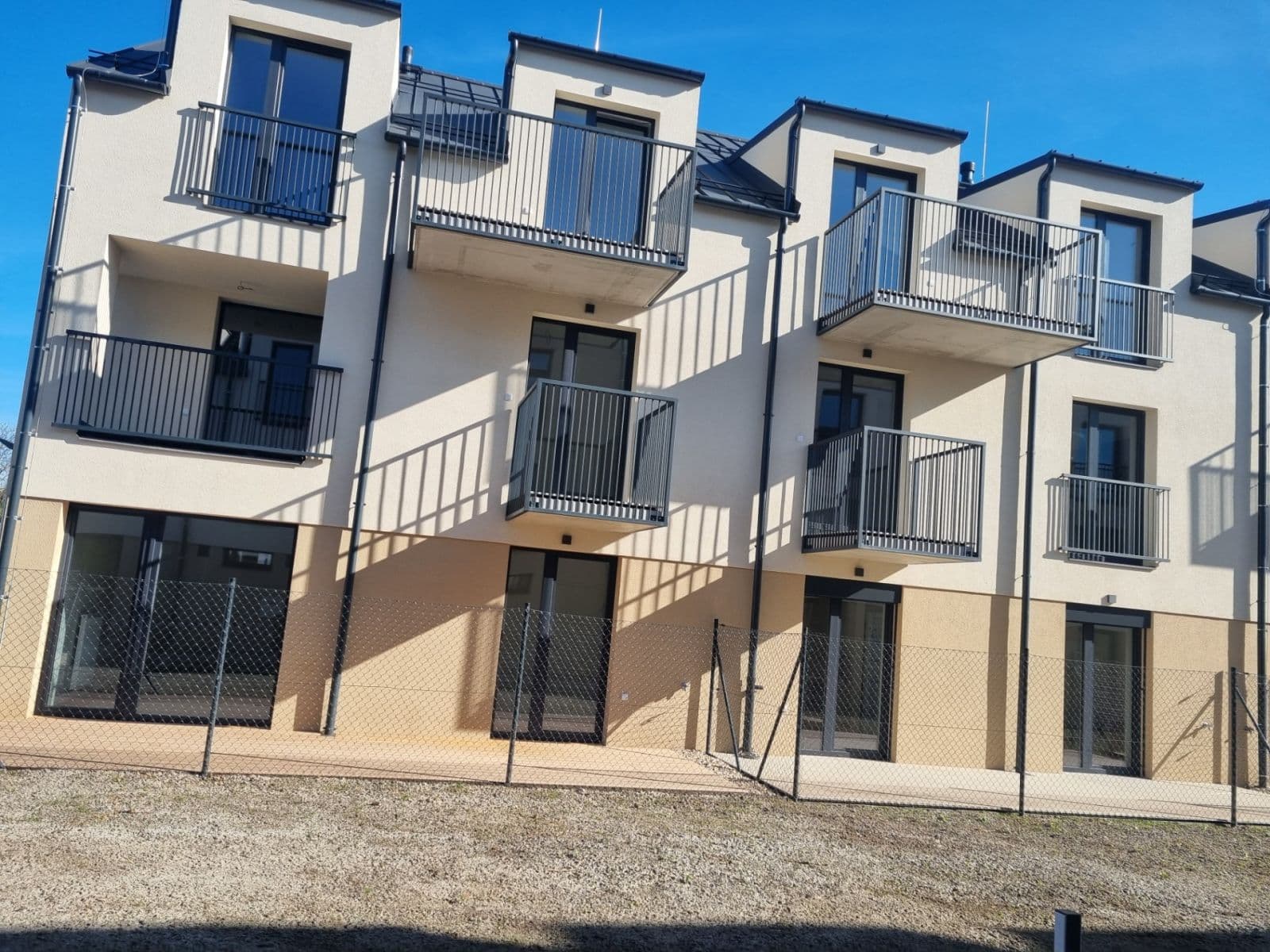Prenájom bytu 1-izbový 35 m², Prokopa Velikého, Český Brod, Středočeský kraj Prenájom bytu 1-izbový 35 m², Prokopa Velikého, Český Brod, Středočeský kraj