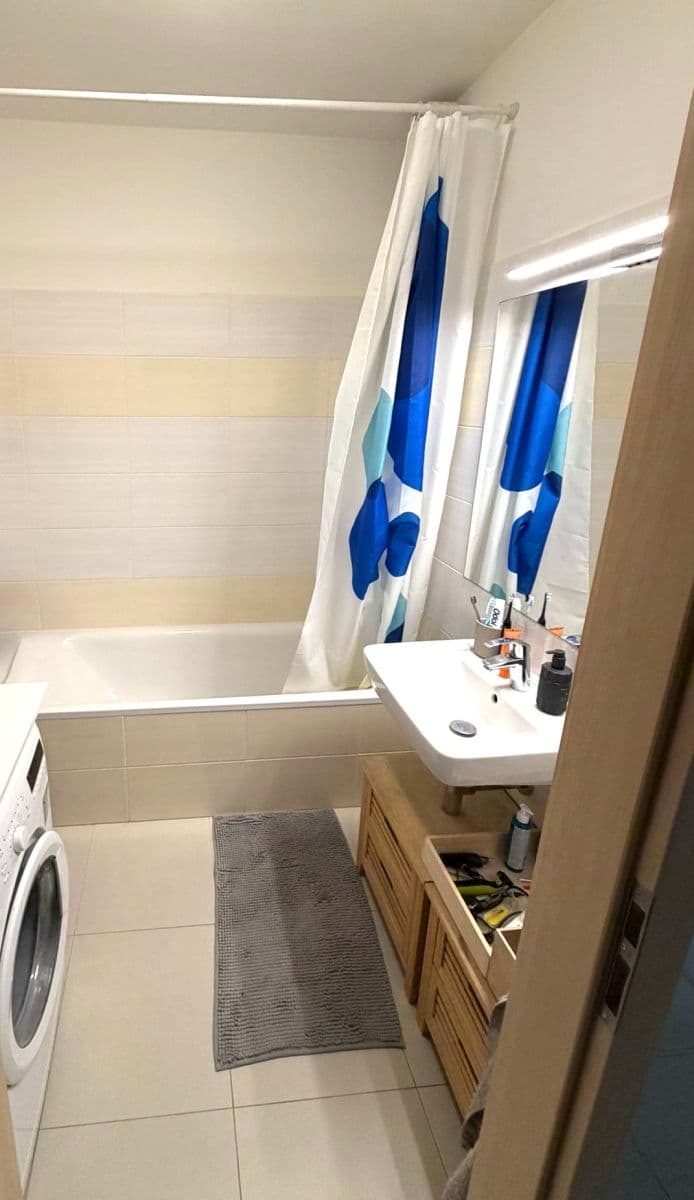 Predaj bytu 2-izbový 62 m², Jana Hrubého, Pardubice, Pardubický kraj Predaj bytu 2-izbový 62 m², Jana Hrubého, Pardubice, Pardubický kraj