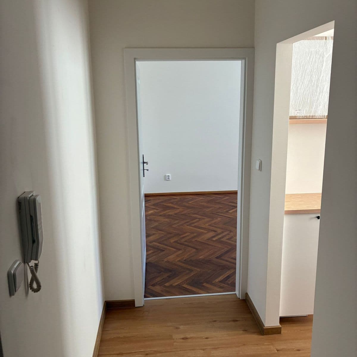 Prenájom bytu 1-izbový 35 m², Hybešova, Brno, Jihomoravský kraj Prenájom bytu 1-izbový 35 m², Hybešova, Brno, Jihomoravský kraj