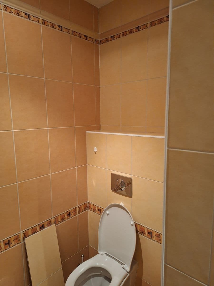Prenájom bytu 3-izbový 79 m², Jugoslávská, Teplice, Ústecký kraj Prenájom bytu 3-izbový 79 m², Jugoslávská, Teplice, Ústecký kraj
