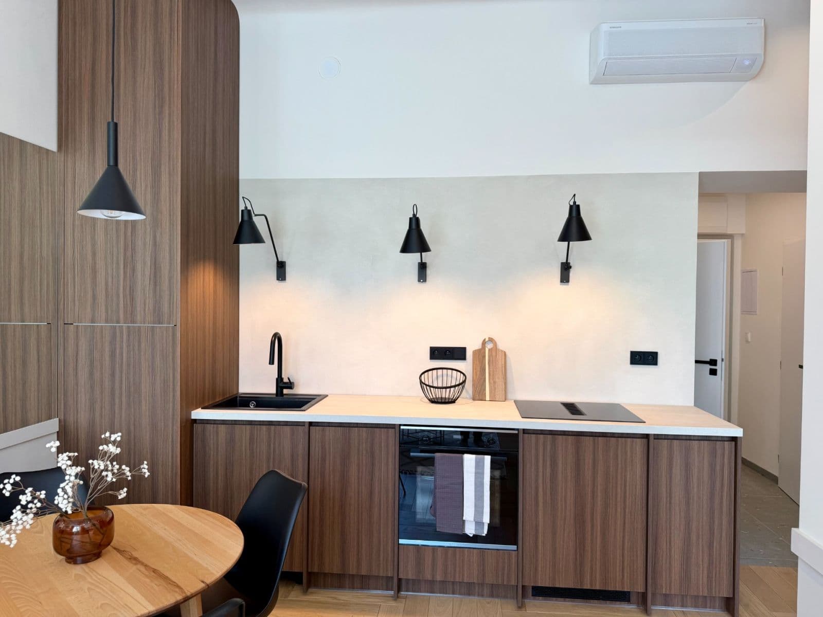 Prenájom bytu 2-izbový 42 m², Karlínské náměstí, Praha, Praha Prenájom bytu 2-izbový 42 m², Karlínské náměstí, Praha, Praha