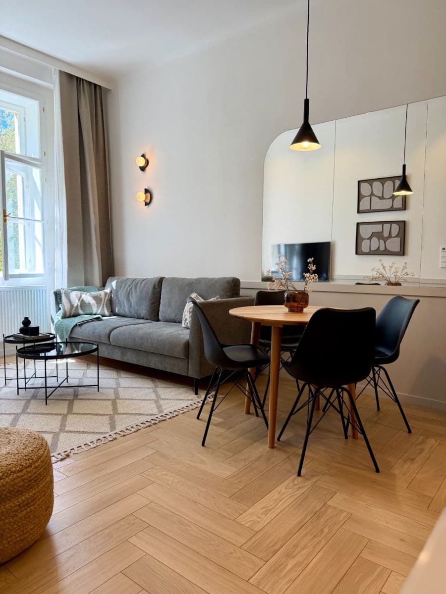 Prenájom bytu 2-izbový 42 m², Karlínské náměstí, Praha, Praha Prenájom bytu 2-izbový 42 m², Karlínské náměstí, Praha, Praha