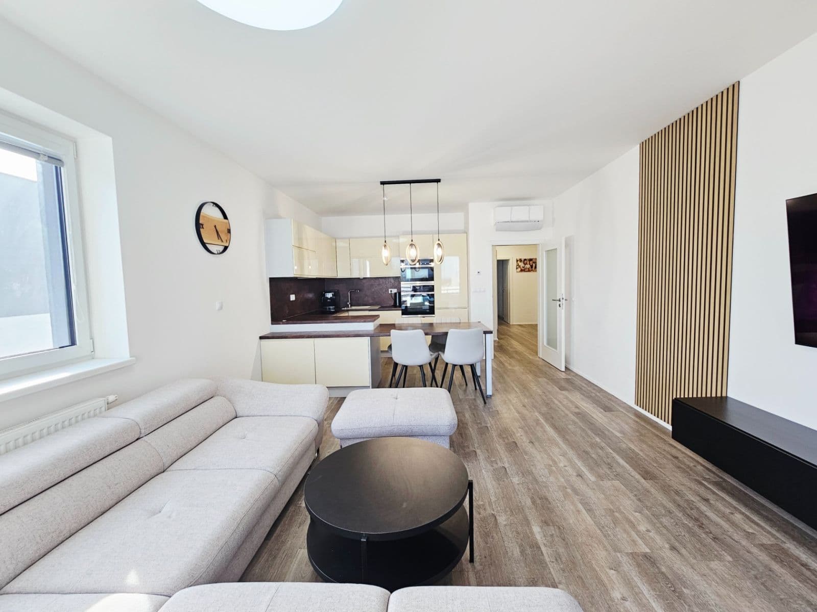 Predaj bytu 3-izbový 89 m², Čajkovského, Olomouc, Olomoucký kraj Predaj bytu 3-izbový 89 m², Čajkovského, Olomouc, Olomoucký kraj