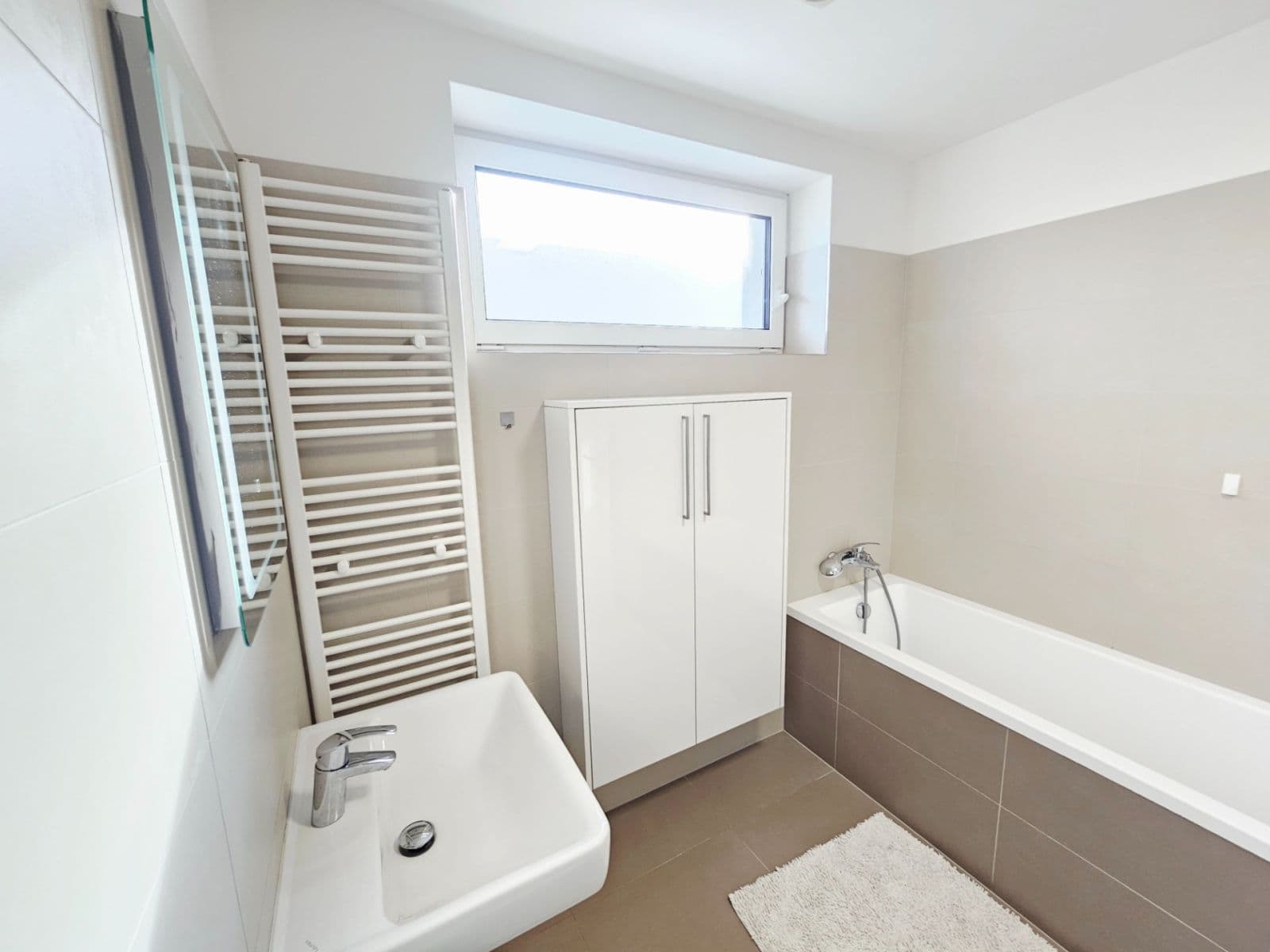Predaj bytu 3-izbový 89 m², Čajkovského, Olomouc, Olomoucký kraj Predaj bytu 3-izbový 89 m², Čajkovského, Olomouc, Olomoucký kraj