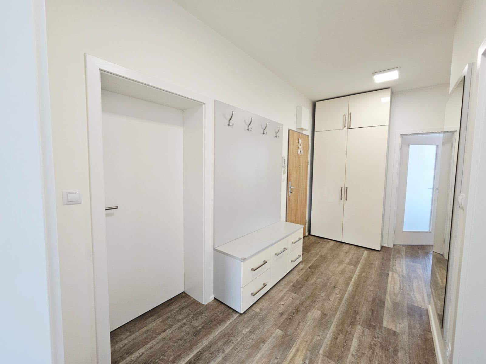 Predaj bytu 3-izbový 89 m², Čajkovského, Olomouc, Olomoucký kraj Predaj bytu 3-izbový 89 m², Čajkovského, Olomouc, Olomoucký kraj