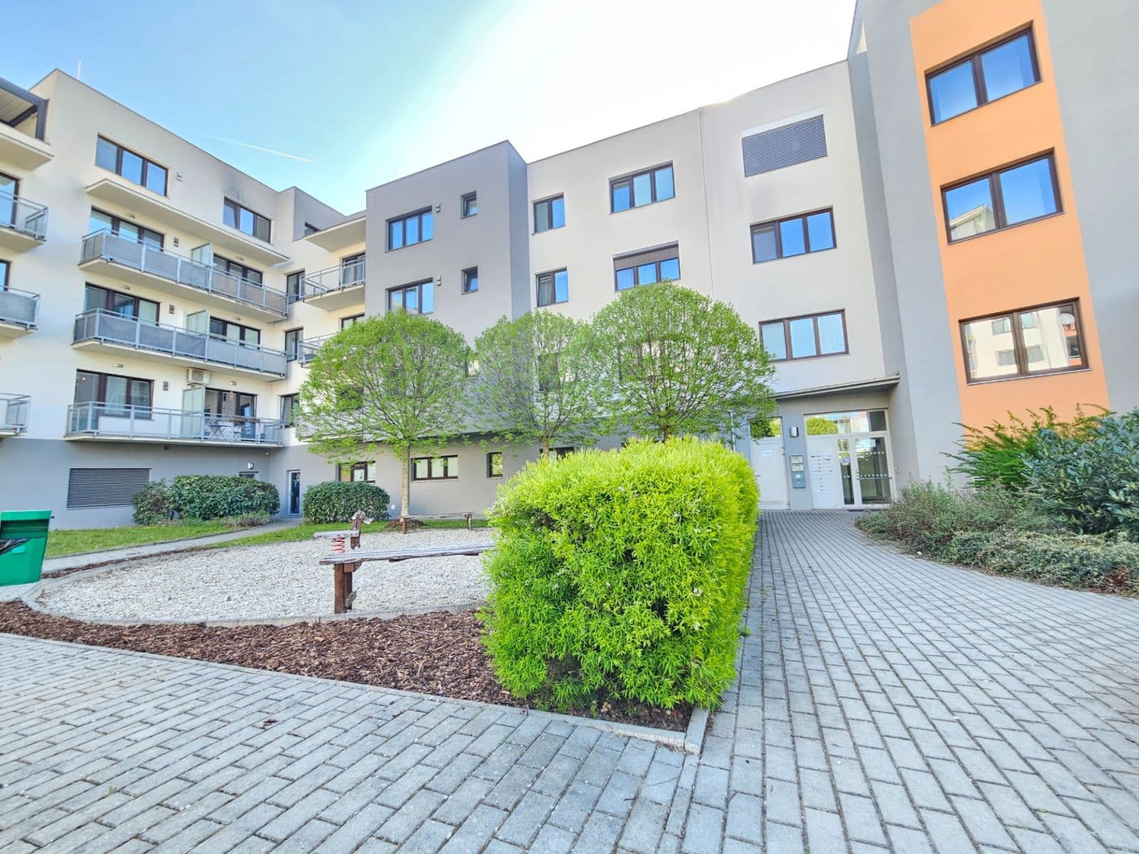 Predaj bytu 3-izbový 89 m², Čajkovského, Olomouc, Olomoucký kraj Predaj bytu 3-izbový 89 m², Čajkovského, Olomouc, Olomoucký kraj