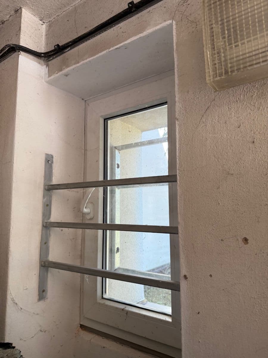Predaj garáže 15 m², Pod Třebešínem, Praha, Praha Predaj garáže 15 m², Pod Třebešínem, Praha, Praha