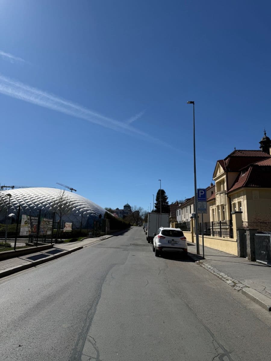 Predaj garáže 15 m², Pod Třebešínem, Praha, Praha Predaj garáže 15 m², Pod Třebešínem, Praha, Praha