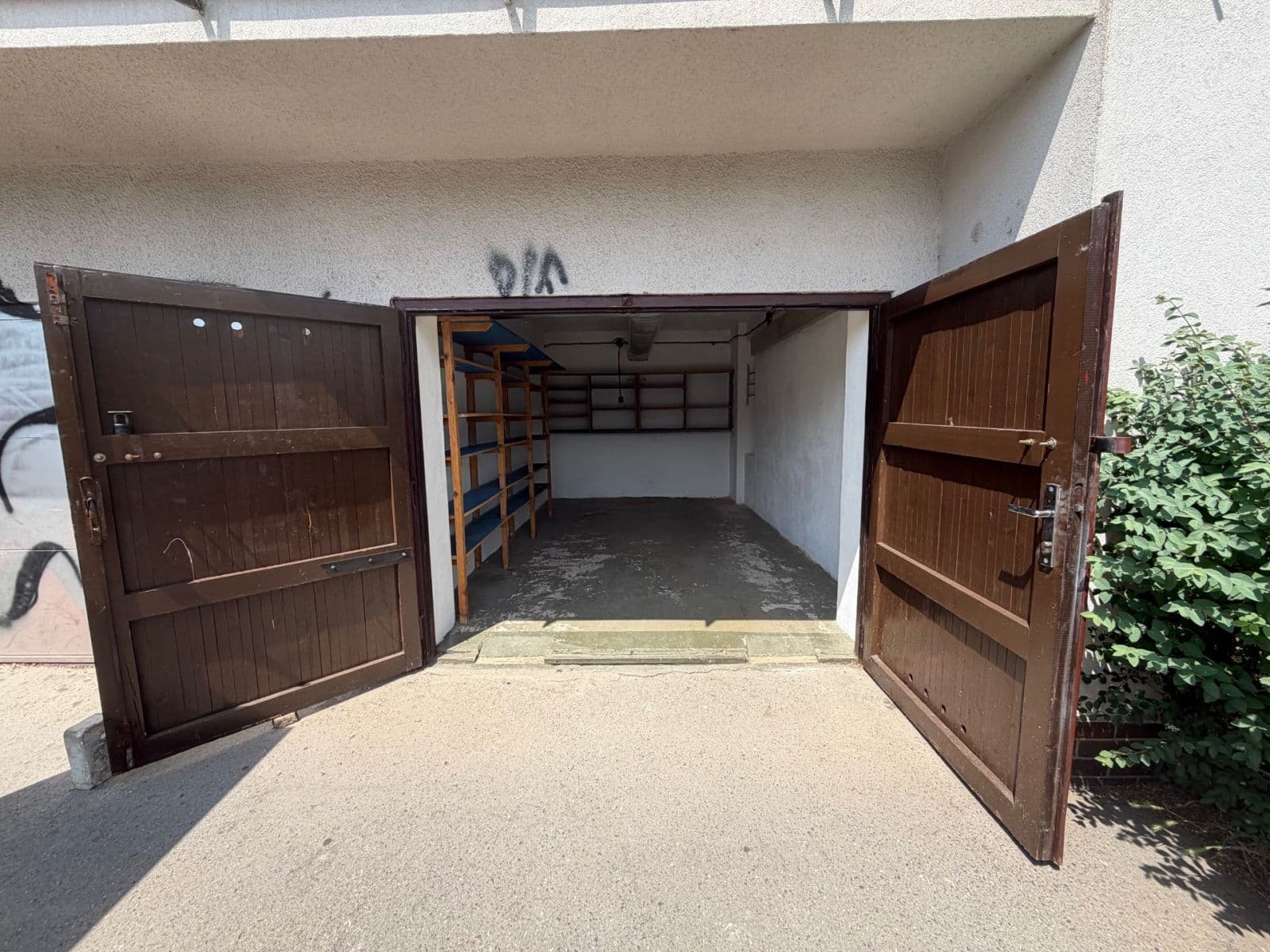 Predaj garáže 18 m², Pod Třebešínem, Praha, Praha Predaj garáže 18 m², Pod Třebešínem, Praha, Praha