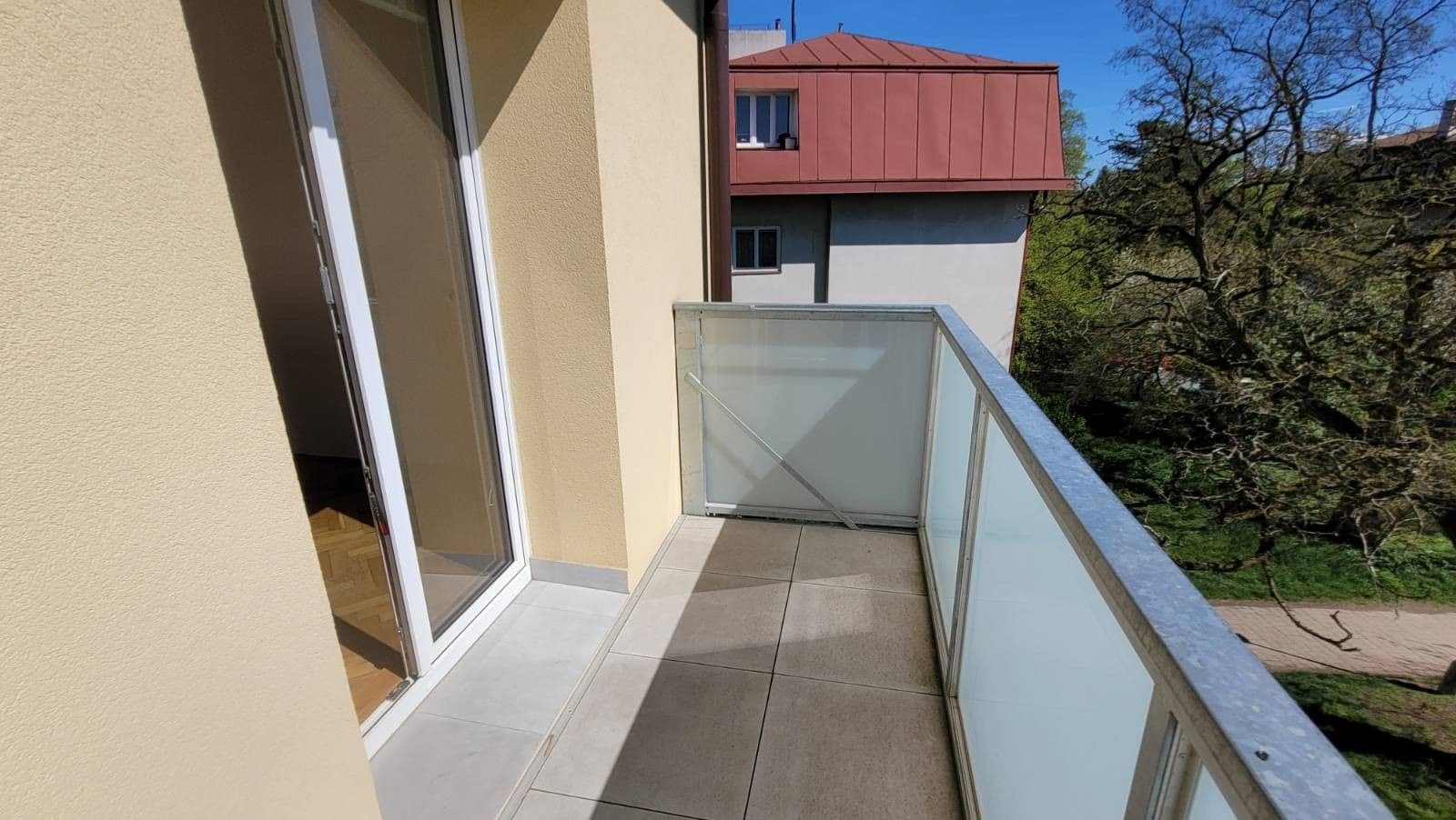 Prenájom bytu 3-izbový 80 m², Služská, Praha, Praha Prenájom bytu 3-izbový 80 m², Služská, Praha, Praha