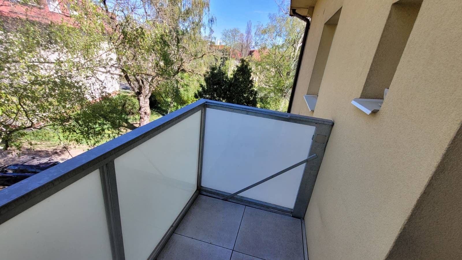 Prenájom bytu 3-izbový 80 m², Služská, Praha, Praha Prenájom bytu 3-izbový 80 m², Služská, Praha, Praha
