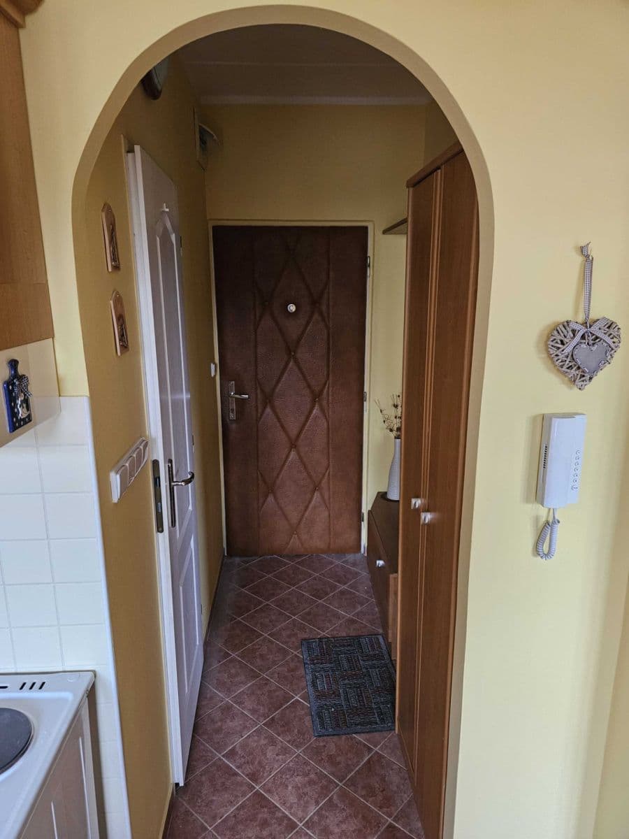 Prenájom bytu 1-izbový 36 m², Školní, Horní Slavkov, Karlovarský kraj Prenájom bytu 1-izbový 36 m², Školní, Horní Slavkov, Karlovarský kraj