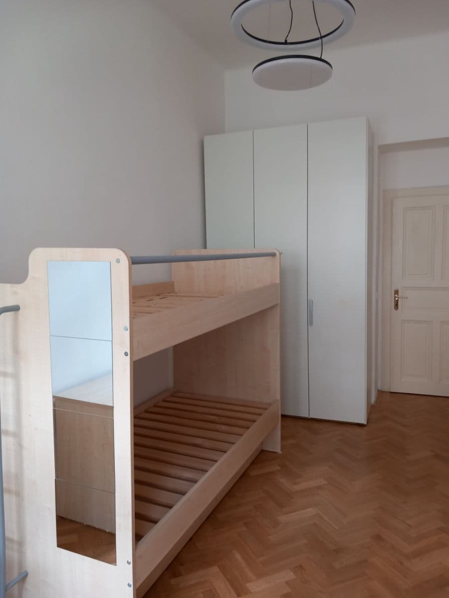 Prenájom bytu 4-izbový 94 m², Pštrossova, Praha, Praha Prenájom bytu 4-izbový 94 m², Pštrossova, Praha, Praha