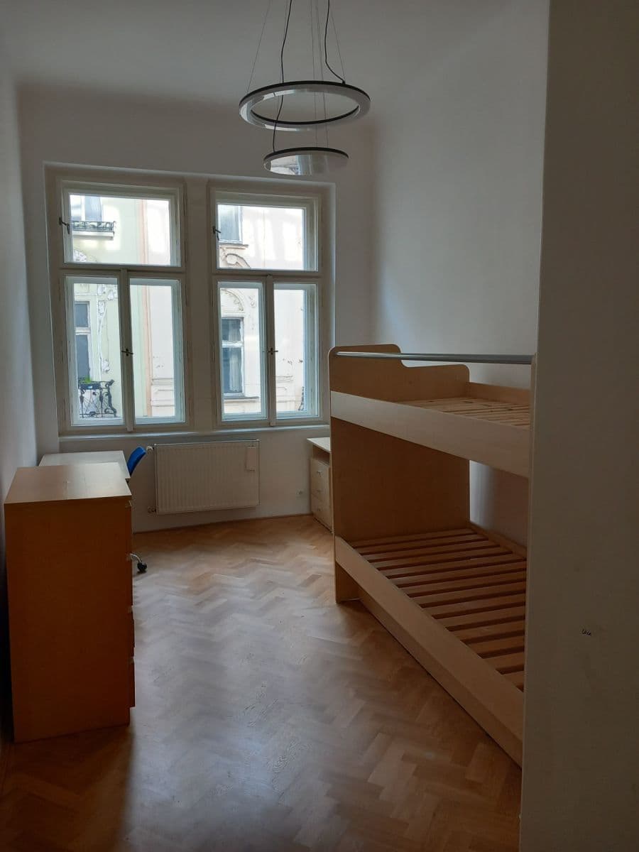 Prenájom bytu 4-izbový 94 m², Pštrossova, Praha, Praha Prenájom bytu 4-izbový 94 m², Pštrossova, Praha, Praha