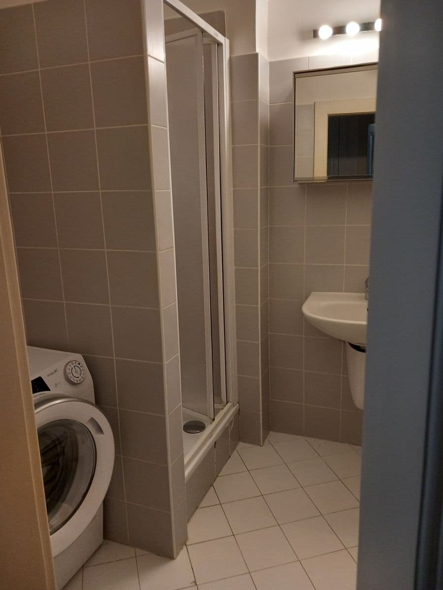 Prenájom bytu 4-izbový 94 m², Pštrossova, Praha, Praha Prenájom bytu 4-izbový 94 m², Pštrossova, Praha, Praha