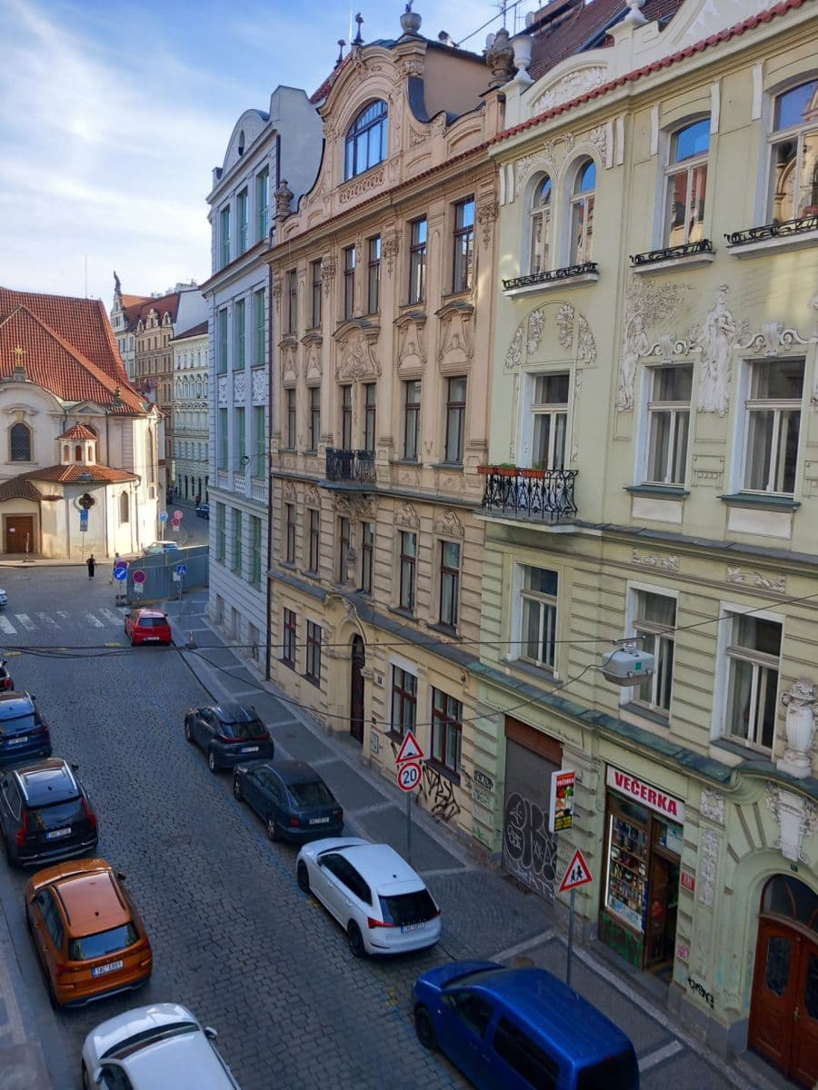 Prenájom bytu 4-izbový 94 m², Pštrossova, Praha, Praha Prenájom bytu 4-izbový 94 m², Pštrossova, Praha, Praha