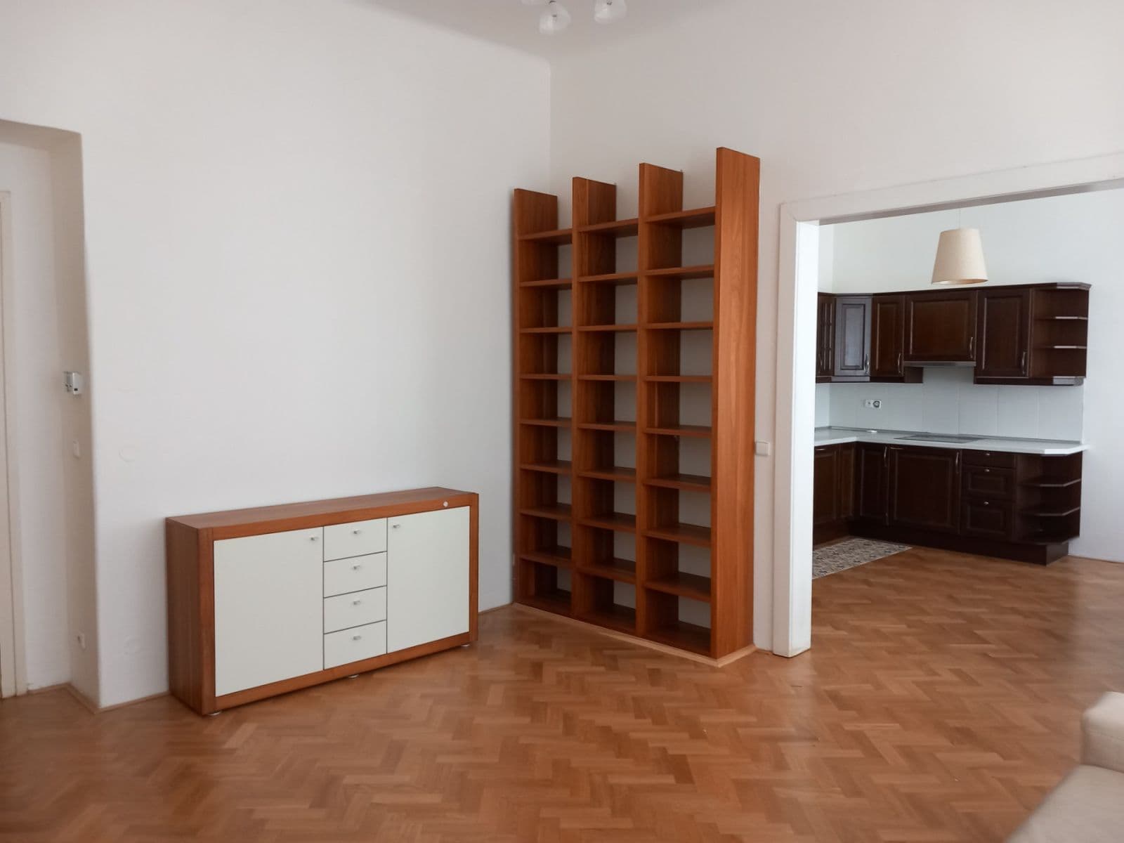 Prenájom bytu 4-izbový 94 m², Pštrossova, Praha, Praha Prenájom bytu 4-izbový 94 m², Pštrossova, Praha, Praha