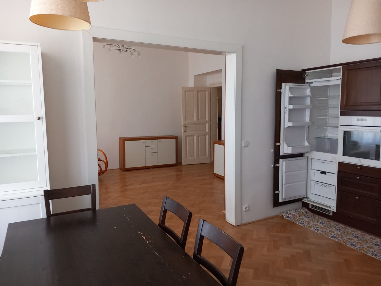 Prenájom bytu 4-izbový 94 m², Pštrossova, Praha, Praha Prenájom bytu 4-izbový 94 m², Pštrossova, Praha, Praha