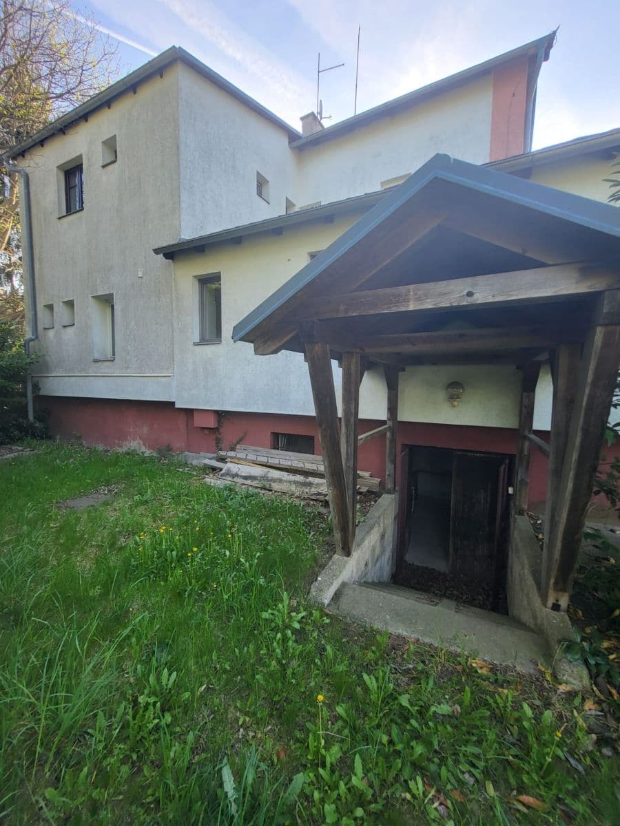 Predaj domu 346 m², pozemek 899 m², Arnoltice, Ústecký kraj Predaj domu 346 m², pozemek 899 m², Arnoltice, Ústecký kraj