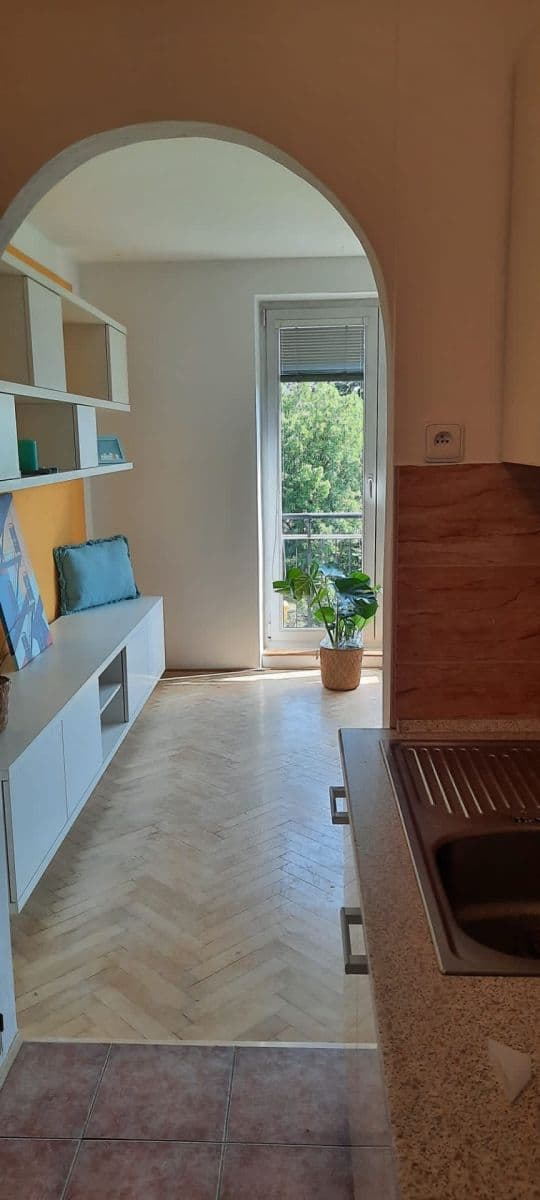 Prenájom bytu 3-izbový 53 m², Svojšovická, Praha, Praha Prenájom bytu 3-izbový 53 m², Svojšovická, Praha, Praha