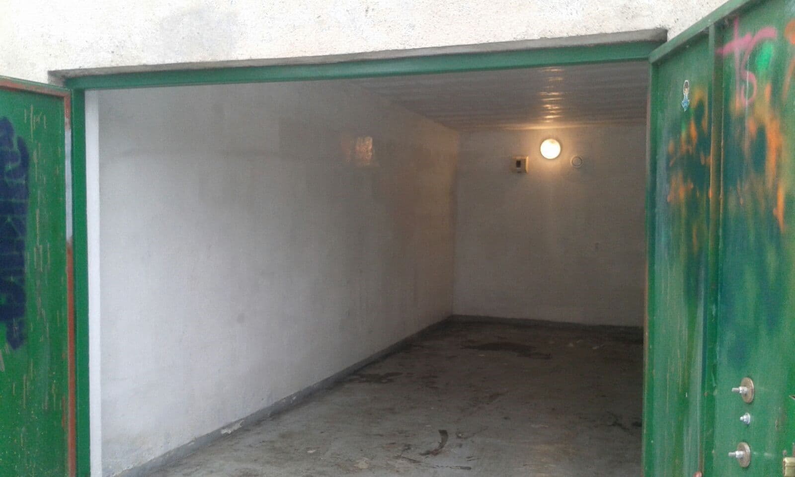 Predaj garáže 19 m², Pod Petřinami, Praha, Praha Predaj garáže 19 m², Pod Petřinami, Praha, Praha