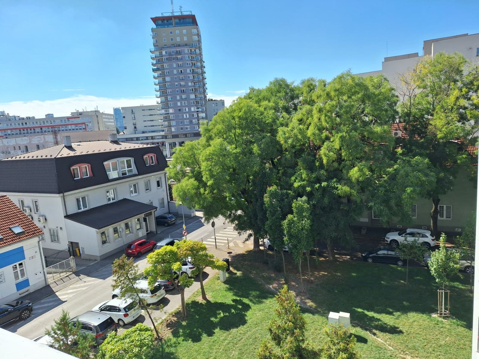 Prenájom bytu 3-izbový 68 m², Klincová, Ružinov, Bratislavský kraj Prenájom bytu 3-izbový 68 m², Klincová, Ružinov, Bratislavský kraj