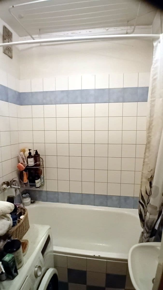 Prenájom bytu 2-izbový 52 m², Káranská, Praha, Praha Prenájom bytu 2-izbový 52 m², Káranská, Praha, Praha