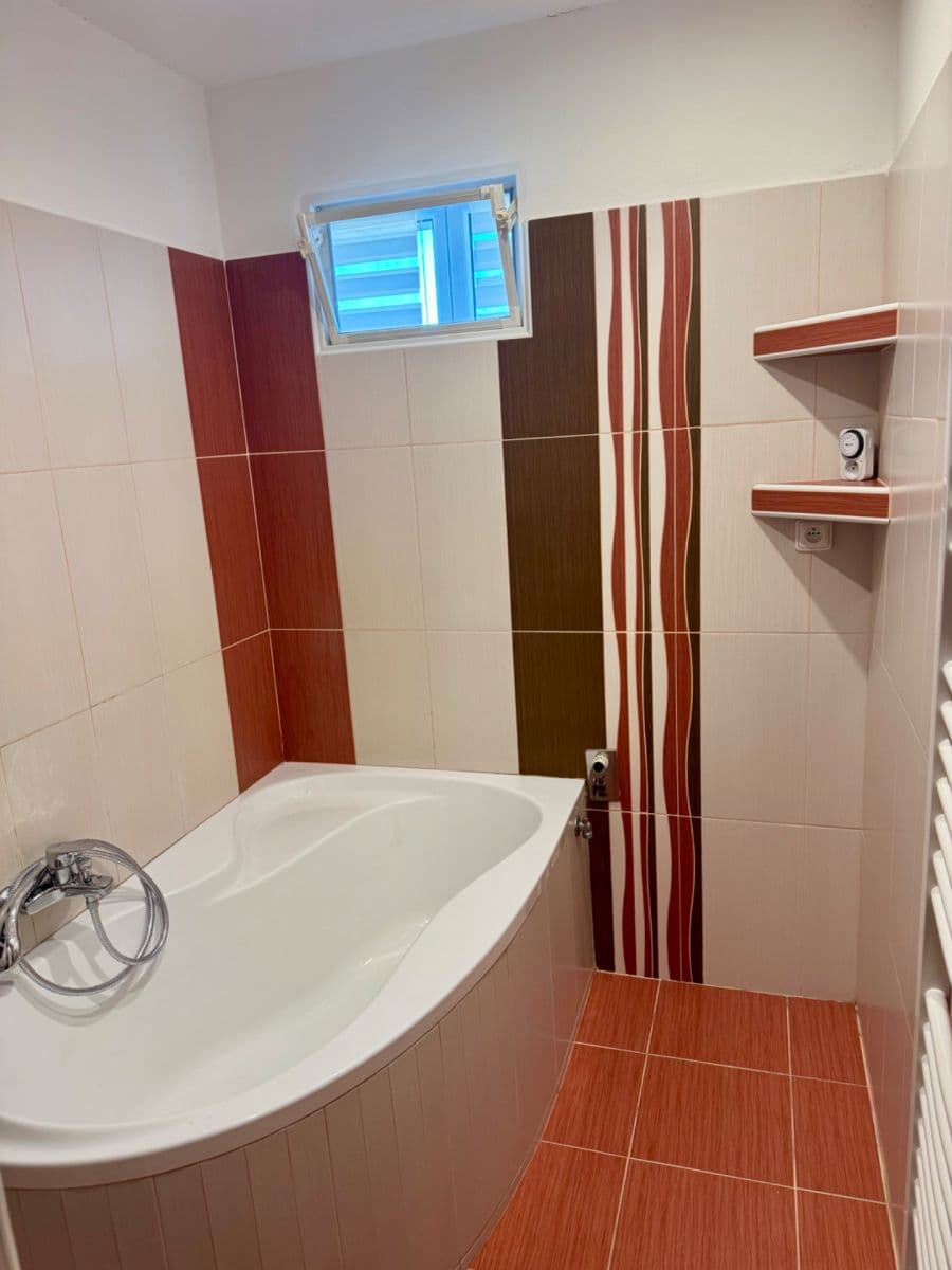 Prenájom bytu 2-izbový 63 m², Budovatelská, Třemošná, Plzeňský kraj Prenájom bytu 2-izbový 63 m², Budovatelská, Třemošná, Plzeňský kraj
