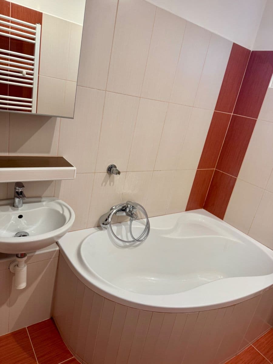 Prenájom bytu 2-izbový 63 m², Budovatelská, Třemošná, Plzeňský kraj Prenájom bytu 2-izbový 63 m², Budovatelská, Třemošná, Plzeňský kraj