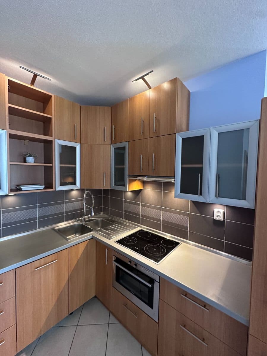 Prenájom bytu 2-izbový 53 m², Ke Stírce, Praha, Praha Prenájom bytu 2-izbový 53 m², Ke Stírce, Praha, Praha