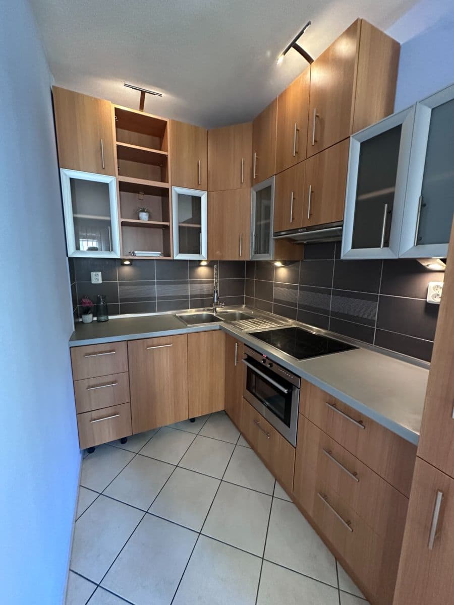 Prenájom bytu 2-izbový 53 m², Ke Stírce, Praha, Praha Prenájom bytu 2-izbový 53 m², Ke Stírce, Praha, Praha