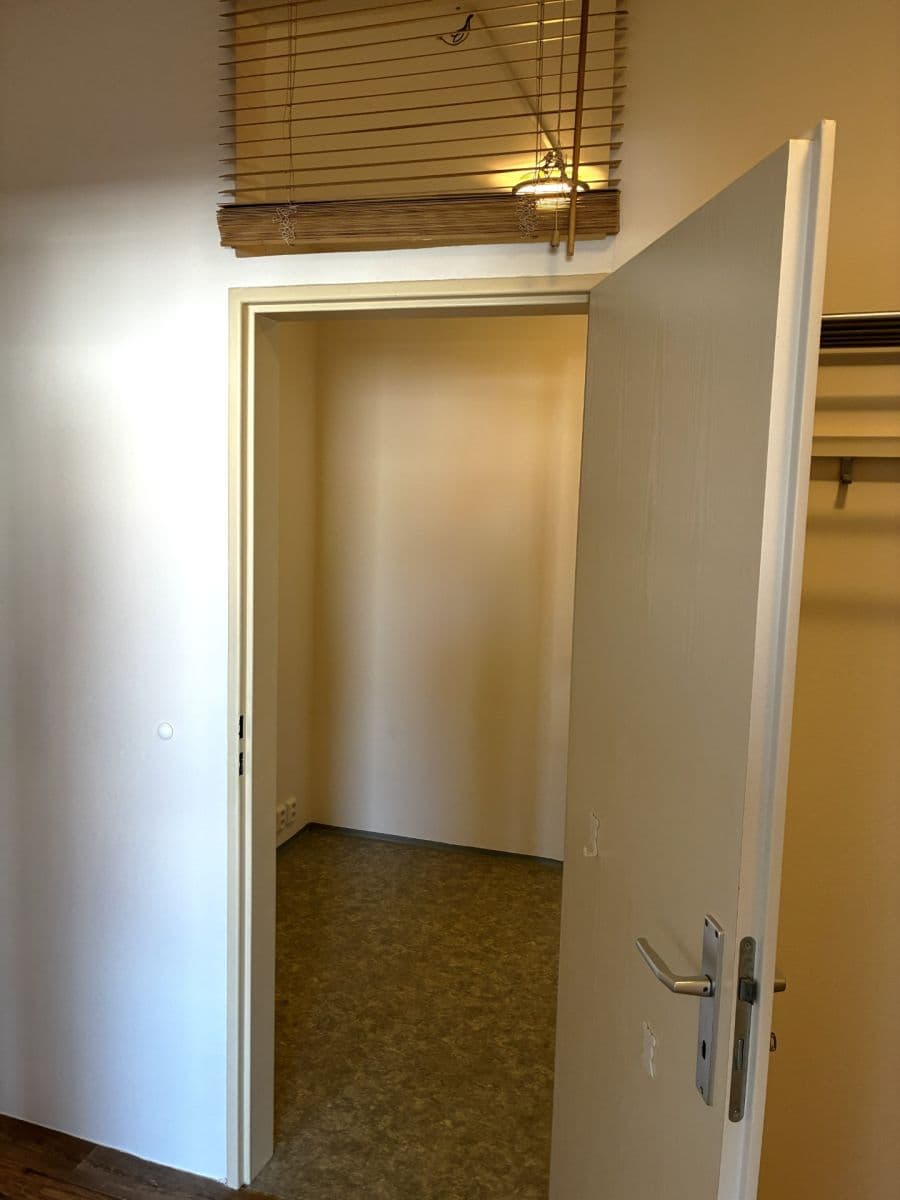 Prenájom bytu 2-izbový 56 m², K Netlukám, Praha, Praha Prenájom bytu 2-izbový 56 m², K Netlukám, Praha, Praha