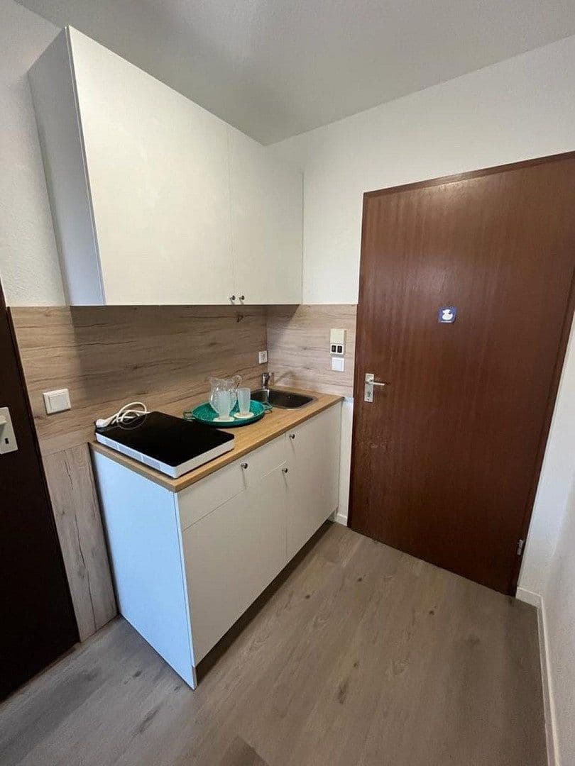 Prenájom bytu 1-izbový 18 m², Henkestr. 5, Erlangen, Bavorsko Prenájom bytu 1-izbový 18 m², Henkestr. 5, Erlangen, Bavorsko