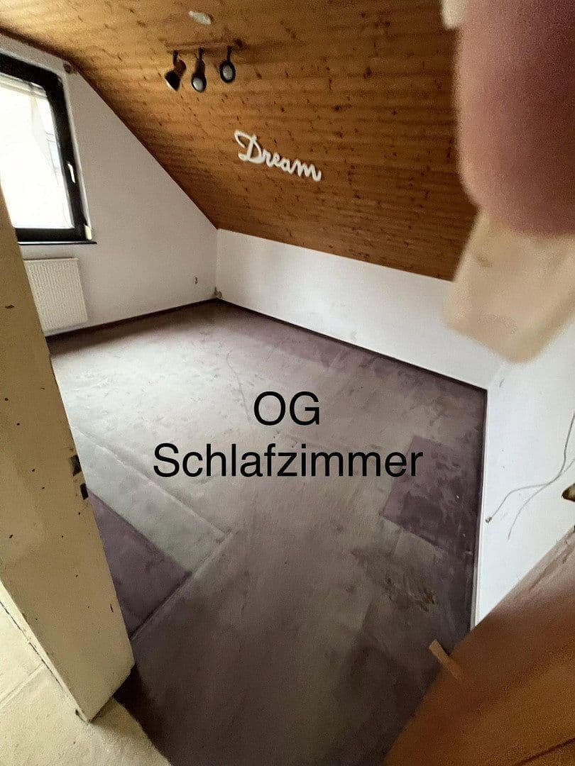 Predaj domu 210 m², pozemek 522 m², Sankt Goar, Porýnie-Falcko Predaj domu 210 m², pozemek 522 m², Sankt Goar, Porýnie-Falcko