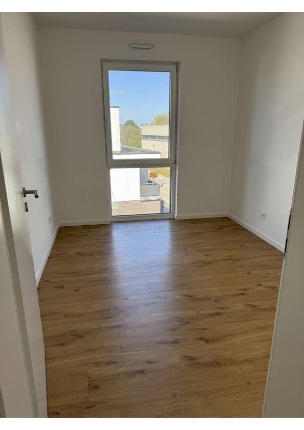 Prenájom bytu 4-izbový 81 m², Volksgartenstrasse 147, Mönchengladbach, Severné Porýnie - Westfálsko Prenájom bytu 4-izbový 81 m², Volksgartenstrasse 147, Mönchengladbach, Severné Porýnie - Westfálsko