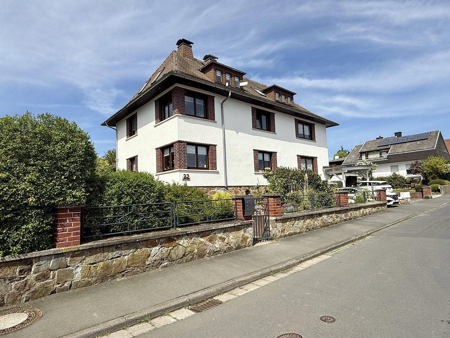 Predaj domu 330 m², pozemek 1.250 m², Birkenweg 22, Wettenberg, Hesensko Predaj domu 330 m², pozemek 1.250 m², Birkenweg 22, Wettenberg, Hesensko