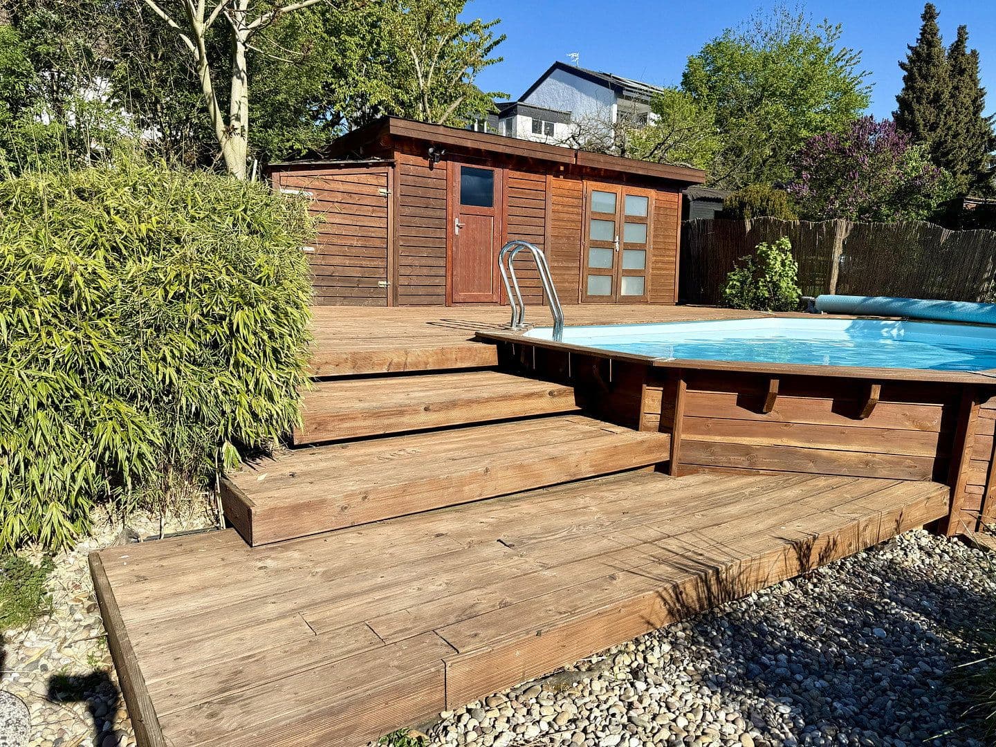 Predaj domu 330 m², pozemek 1.250 m², Birkenweg 22, Wettenberg, Hesensko Predaj domu 330 m², pozemek 1.250 m², Birkenweg 22, Wettenberg, Hesensko
