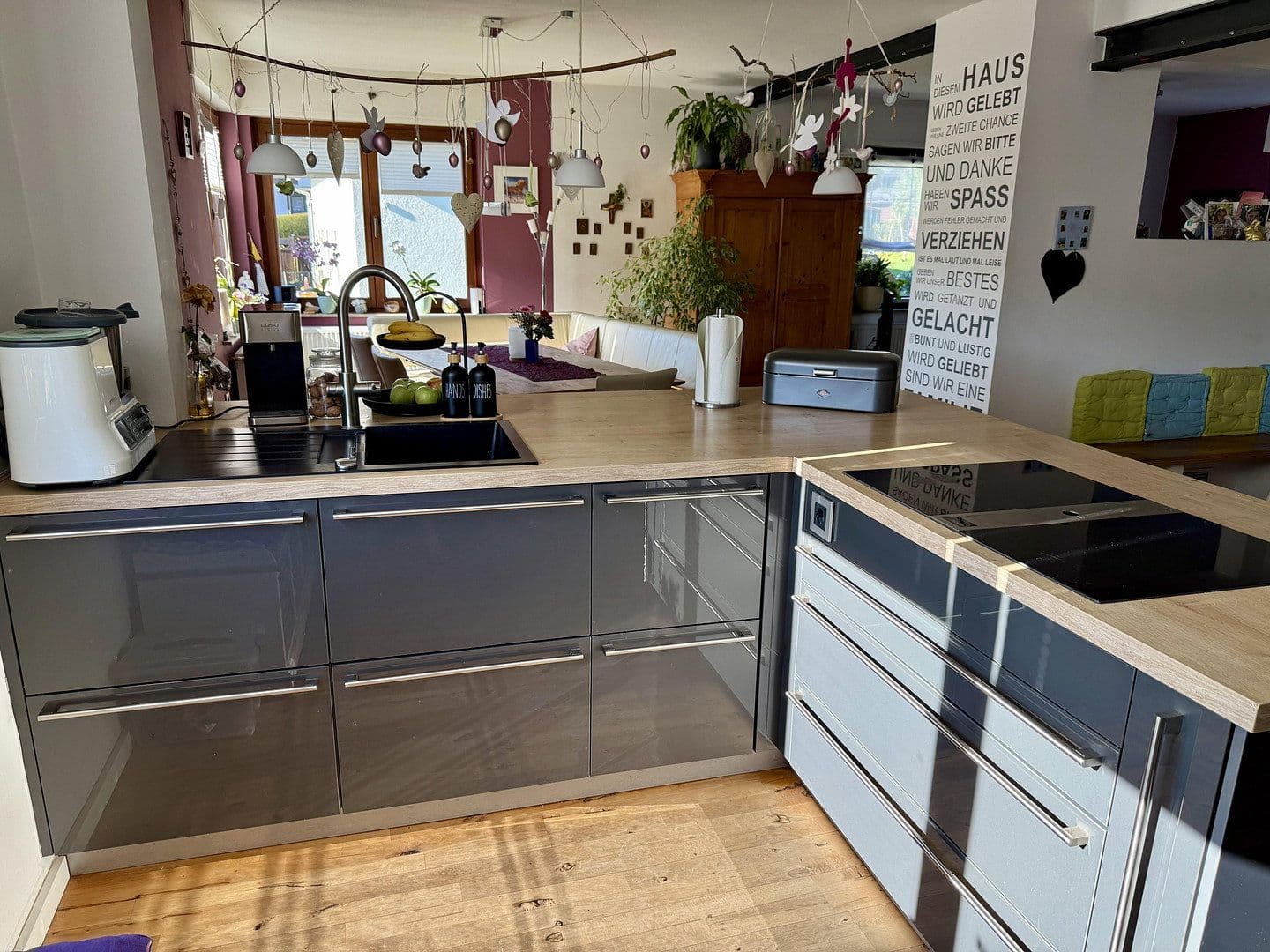 Predaj domu 330 m², pozemek 1.250 m², Birkenweg 22, Wettenberg, Hesensko Predaj domu 330 m², pozemek 1.250 m², Birkenweg 22, Wettenberg, Hesensko
